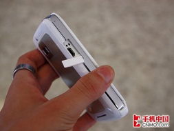 透明美学与双触控的融合 Moto白色版MT810图赏